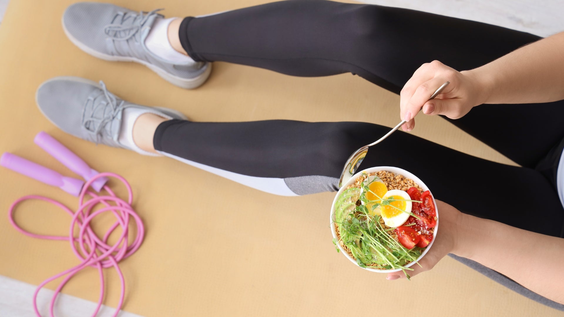 Corde à sauter pour maigrir : programme, conseils et résultats